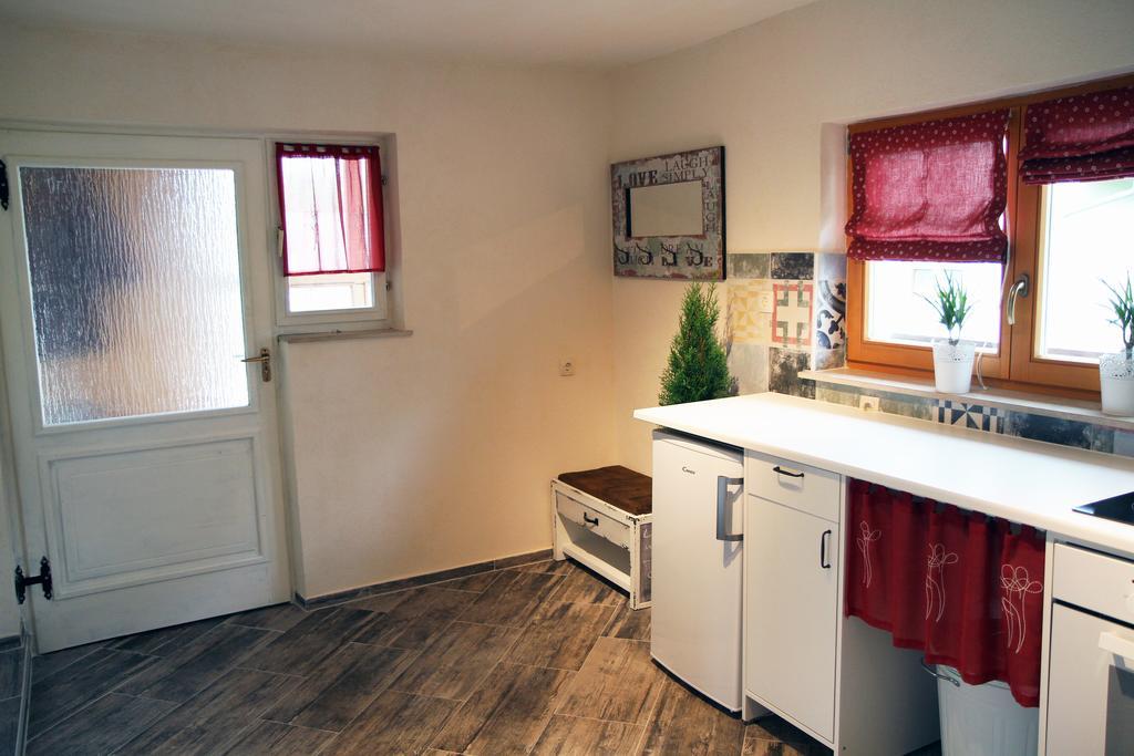 Apartma Obrh Smarjeske Toplice Kültér fotó