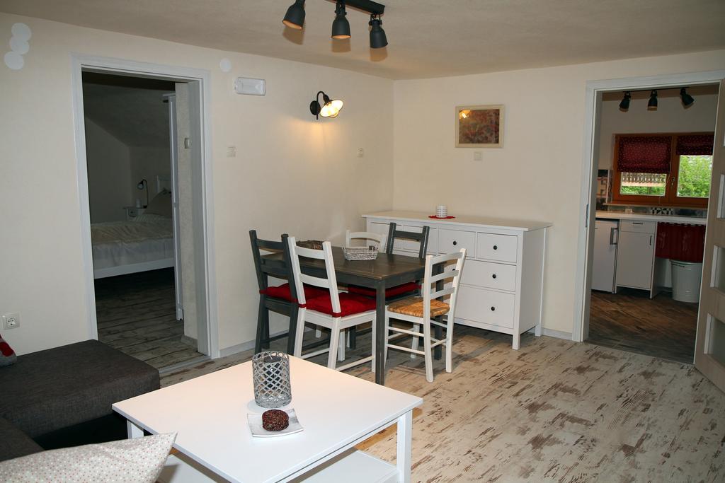Apartma Obrh Smarjeske Toplice Kültér fotó