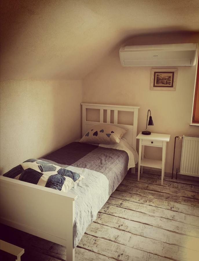 Apartma Obrh Smarjeske Toplice Kültér fotó
